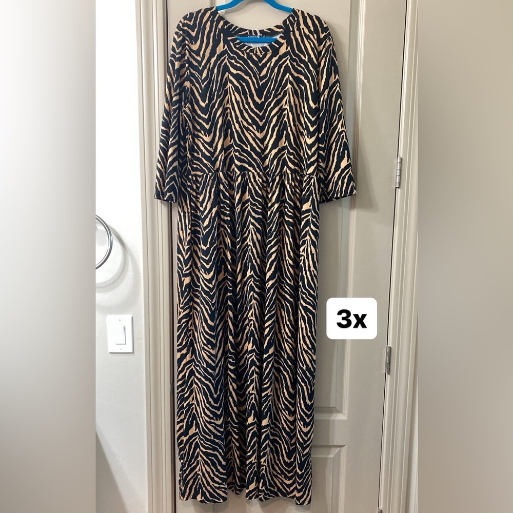Nuggles dress with pockets. Excellent condition 3x